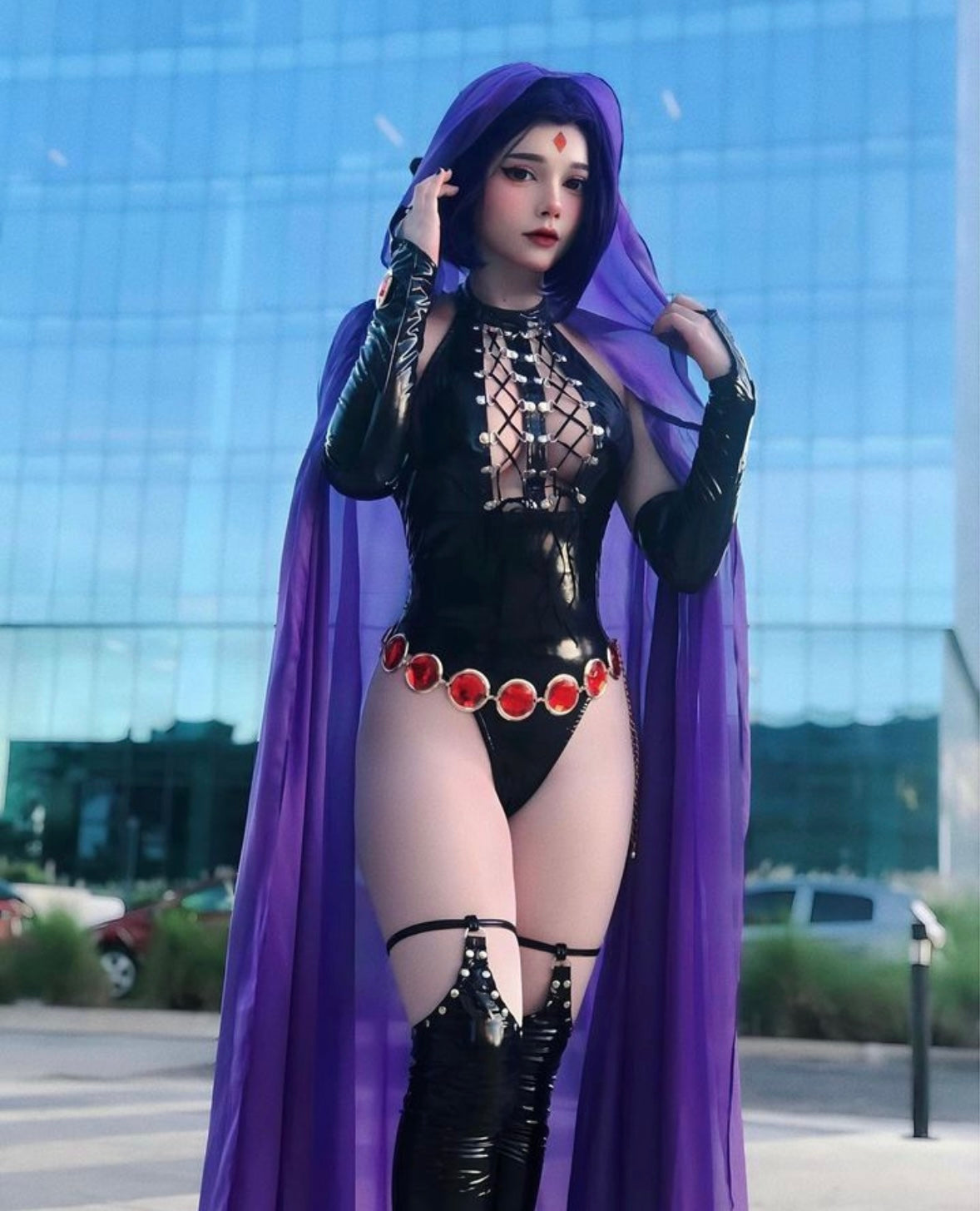 ERO COSPLAY RAVEN